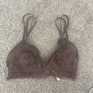 NWOT Victoria’s Secret Lace Unlined Wireless Bralette